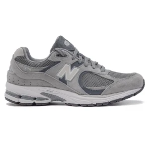 Sneakers New Balance Uomo 2002R Grigio Con Tomaia In Pigskin