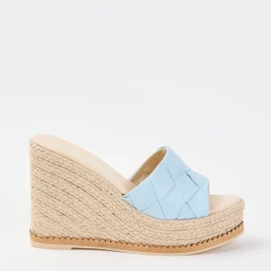 Walk And Love Zeppa Celeste Donna