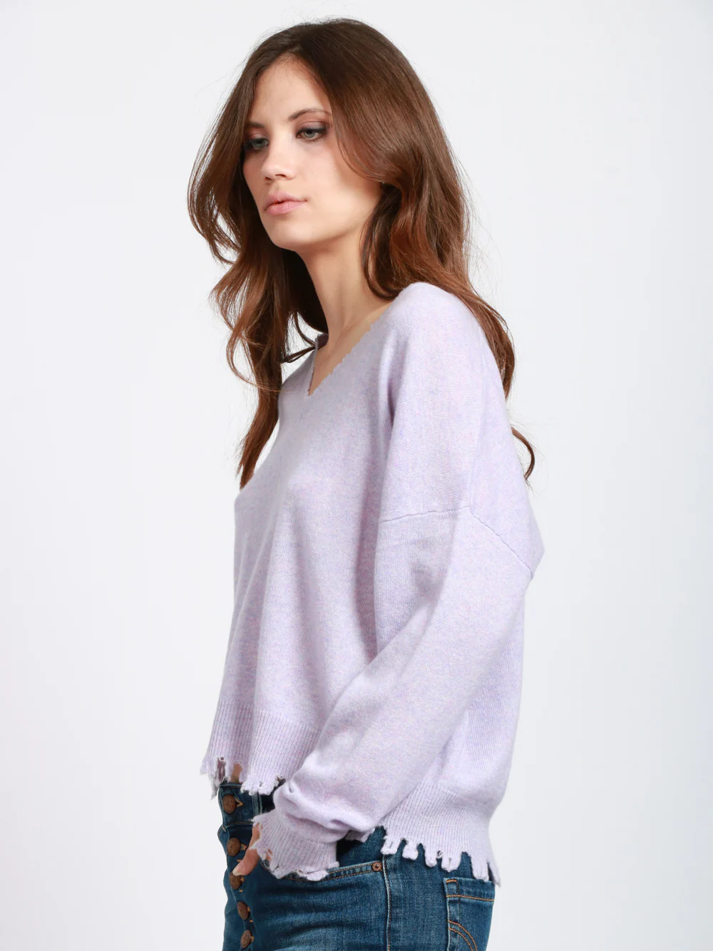 Maglia Mia in Cashmere Lilla con Scollo a V e Rotture - immagine 5