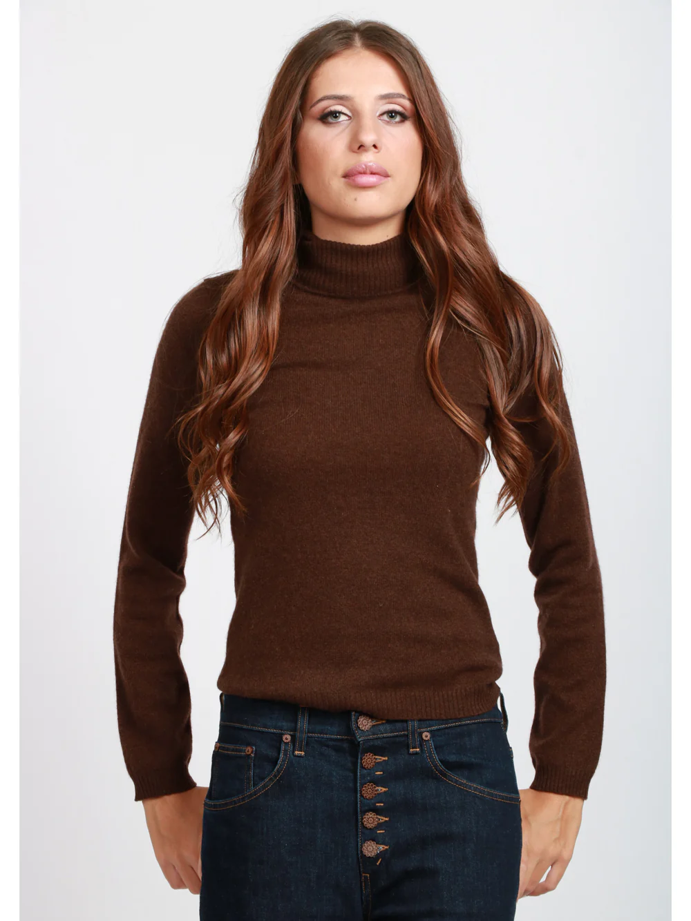 Maglia Ninon in Cashmere Marrone con Collo Alto - immagine 3