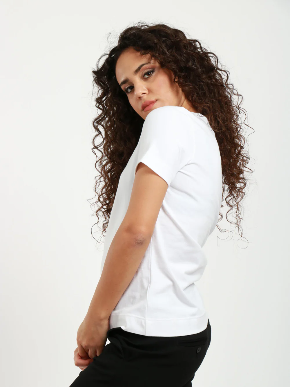 T-Shirt in Cotone Bianca con Scollo a V - immagine 5